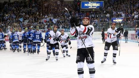 Die Kölner Haie feiern den direkten Einzug in die Playoffs