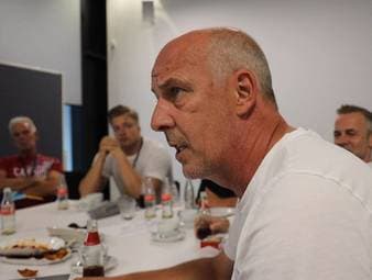 Mit dem Deutschen Fußballmuseum in Dortmund hat der Fantalk eine neue Heimat gefunden. SPORT1 zeigt, wie es bei der ersten Sendung hinter den Kulissen ablief.