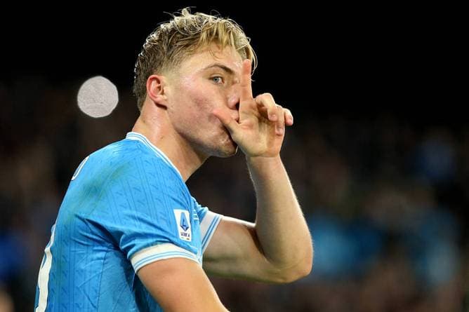 "Man sollte Manchester United mit Fragen überschütten"