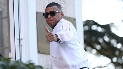 Mbappé bei der Ankunft in Clairefontaine