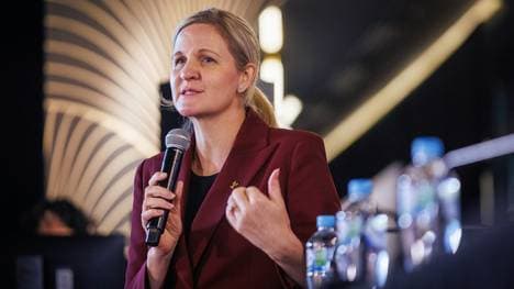 Kirsty Coventry gibt ab Montag den Kurs vor