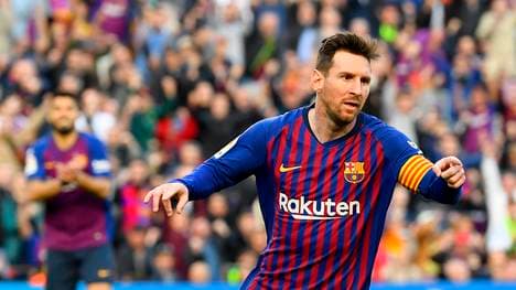 Lionel Messi hängt in der Kabine von Manchester United