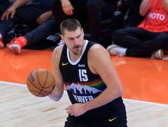 Jokic überragend - Flagg historisch
