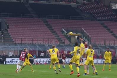 Ibrahimovic: Erst Elfer-Depp, dann Last-Minute-Held