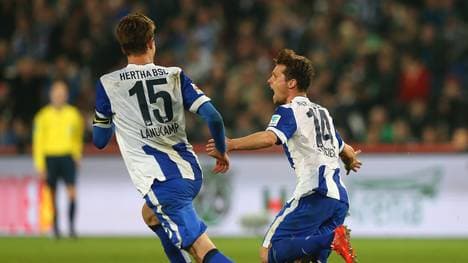 Valentin Stocker feiert sein Tor gegen Hannover 96