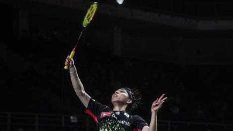 Der "Spin-Aufschlag" erzeugt unberechenbare Flugbahnen