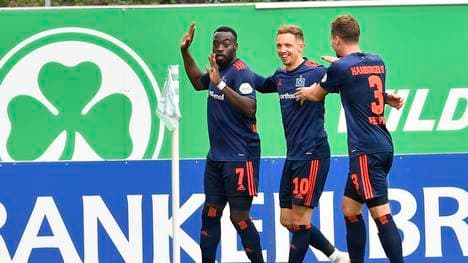 Khaled Narey (links) erzielte an alter Wirkungsstätte den HSV-Siegtreffer