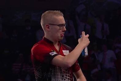 Ausraster, Wespenspray & Co.: Die kuriosesten WM-Momente