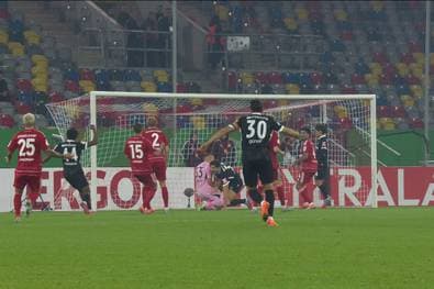 Blitzstart! Freiburg verschärft Fortuna-Krise