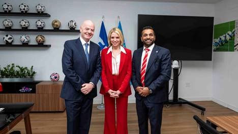 FIFA-Boss Gianni Infantino (li.) trifft sich mit US-Generalstaatsanwältin Pamela Bondi und FBI-Direktor Kash Patel