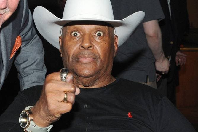 "Schickt Gebete": Große Sorge um einen Wrestling-Mythos