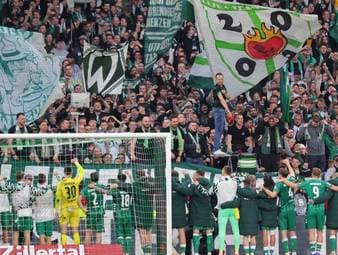 Werder Bremen konnte am vergangenen Spieltag dank des Sieges gegen Heidenheim aufatmen. Nun sorgt eine gemeinsame Aktion von Fans und Mannschaft für Aufsehen. Auch Bremen-Verteidiger Niklas Stark ist sich der Bedeutung der Anhänger bewusst.