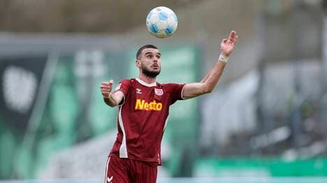 Regensburg empfängt Paderborn