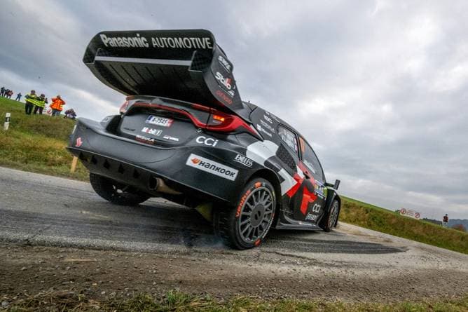 Rallye: Evans neuer Spitzenreiter - Rovanperä und Ogier lauern