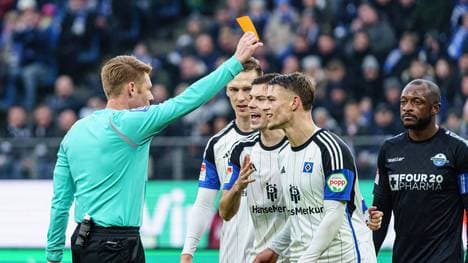 Hamburgs Miro Muheim sah Rot