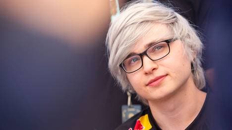 Sneaky deutet Rückkehr an 