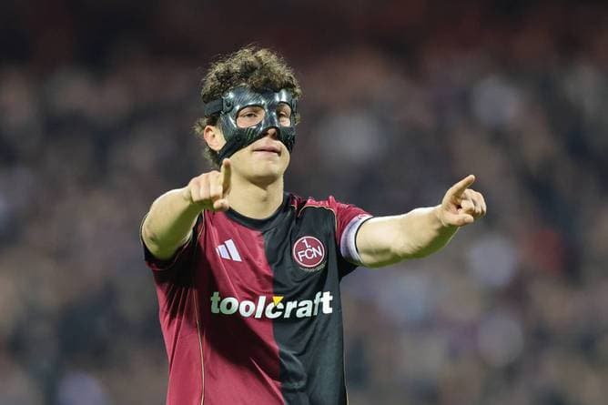 Mainz holt Nürnberg-Kapitän
