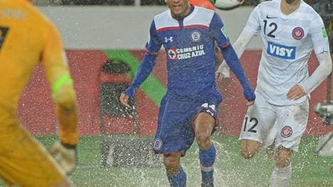 Cruz Azul sicherte sich mit einem Sieg gegen Sydney das Halbfinal-Duell gegen Real Madrid