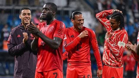 Michael Olise (r.) zog den Unmut der Bochum-Fans auf sich