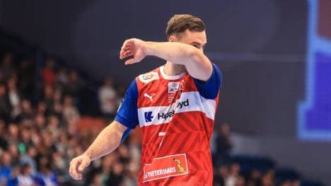 Baijens fällt mit einem Mittelhandbruch wochenlang aus