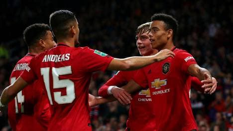 Manchester United zittert sich im League Cup weiter