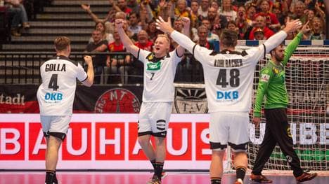 Die Abwehr um Patrick Wiencek (M.) zeigte ein besseres Gesicht