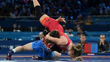 Wendle (rot) bei ihrem Sieg über Yetgil