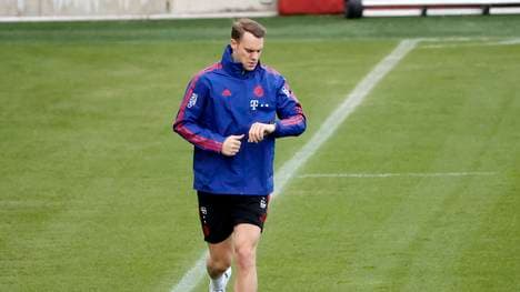 Manuel Neuer trainierte am Freitag wieder mit dem Ball