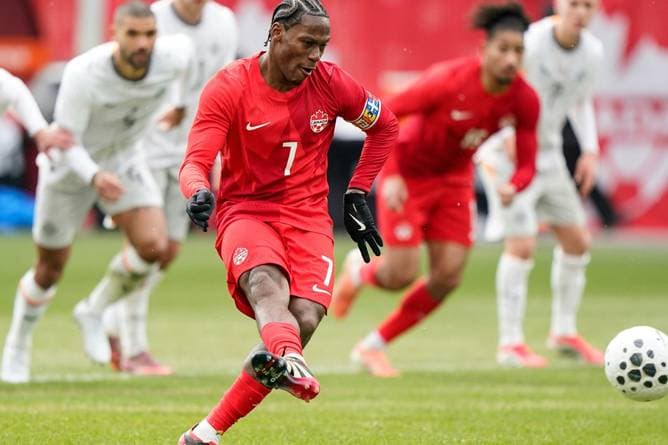 Doppelpacker David rettet Kanada