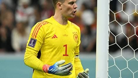 Manuel Neuer  erhält Beistand von Sepp Maier