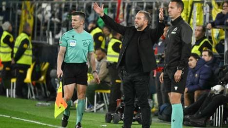 Trainer Hansi Flick an der Seitenlinie