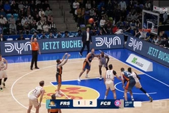 Fulminante Bayern sorgen für ersten Pesic-Sieg