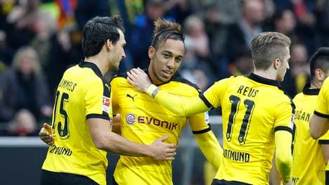Mats Hummels, Pierre-Emerick Aubameyang und Marco Reus jubeln