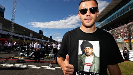 Lukas Podolski eröffnet neuen Döner-Laden in Köln, Lukas Podolski ist auch außerhalb des Fußballs sehr geschäftstüchtig