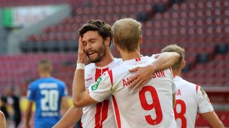 Sebastian Andersson sitzt zunächst nur auf der Bank