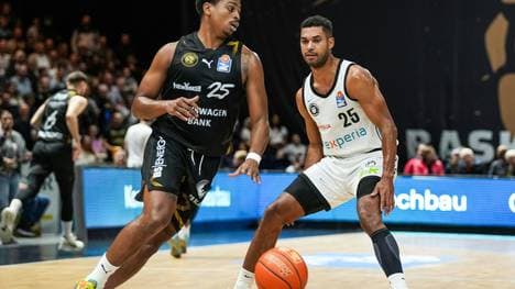 Grant Sherfield (links) gegen Kenneth Ogbe