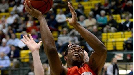 Covington spielte zuvor für Nea Kifissia in Griechenland