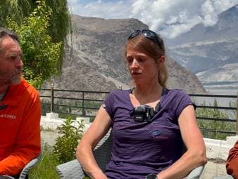 Nach dem Tod von Biathlon-Legende Laura Dahlmeier berichtet ihre Seilpartnerin Marina Krauss von den dramatischen Ereignissen am Laila Peak in Pakistan. 