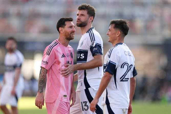Beckham adelt Messi: "Wenn du den Ball Leo gibst..."