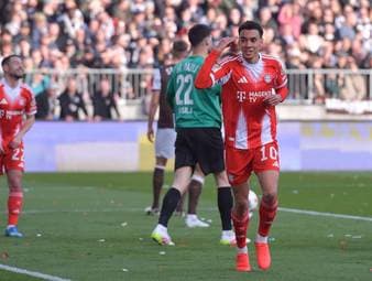 Jamal Musiala sollte nach seiner langen Verletzungsgeschichte auf die WM verzichten, findet Ex-Bayern-Boss Oliver Kahn. Doch die jüngsten Leistungen von Bayerns Nummer 10 geben Anlass zur Hoffnung.