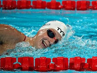 Katie Ledecky ist die vielleicht beste Schwimmerin, die der Sport je gesehen hat. Bei Olympia 2024 in Paris geht die US-Amerikanerin weiter auf Rekordjagd.