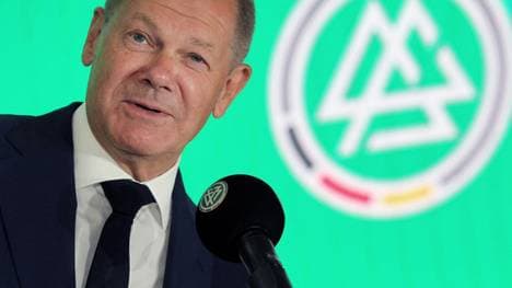 Olaf Scholz ist von den DFB-Frauen begeistert