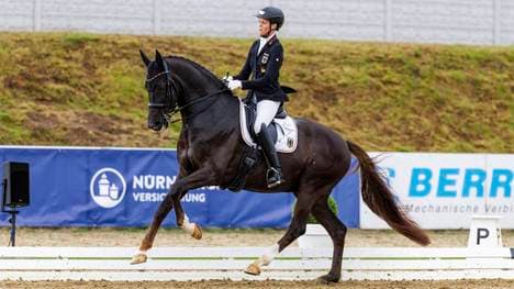 Regine Mispelkamp holte auf Highlander Delight Silber in Paris