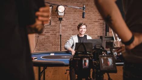 Fedor Holz bei GGPoker Produktion
