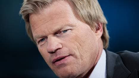 Oliver Kahn schaut nachdenklich