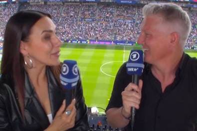 Schweinsteiger neckt Sedlaczek: "Warte mal, du 62 ..."