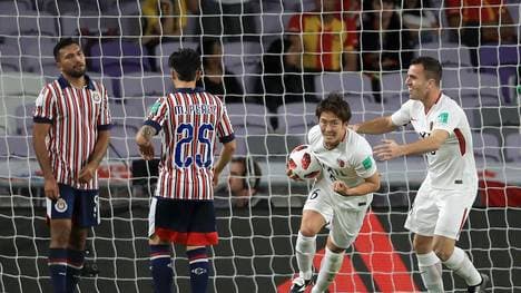 Ryota Nagaki (3.v.l.) leitete mit seinem Treffer die Wende für die Kashima Antlers ein