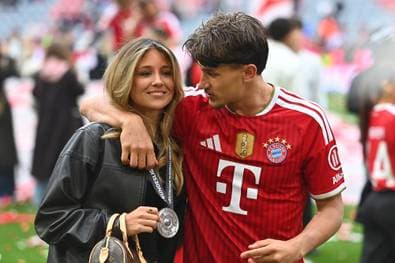Freundin von Bayern-Star hat seltene Krankheit