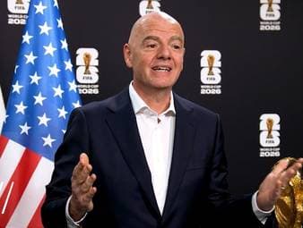 FIFA-Präsident Gianni Infantino blickt 100 Tage vor dem Turnier voller Vorfreude auf die WM 2026 und spricht von der größten Weltmeisterschaft aller Zeiten, die die Menschen verbinden soll.