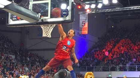 Sowohl im Halbfinale als auch im Finale stopfte Garlon Green über Center Bogdan Radosavljevic